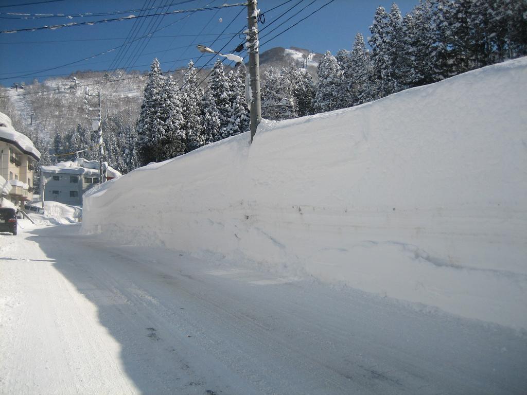 Lodge Nakajima Nozava Onszen Kültér fotó